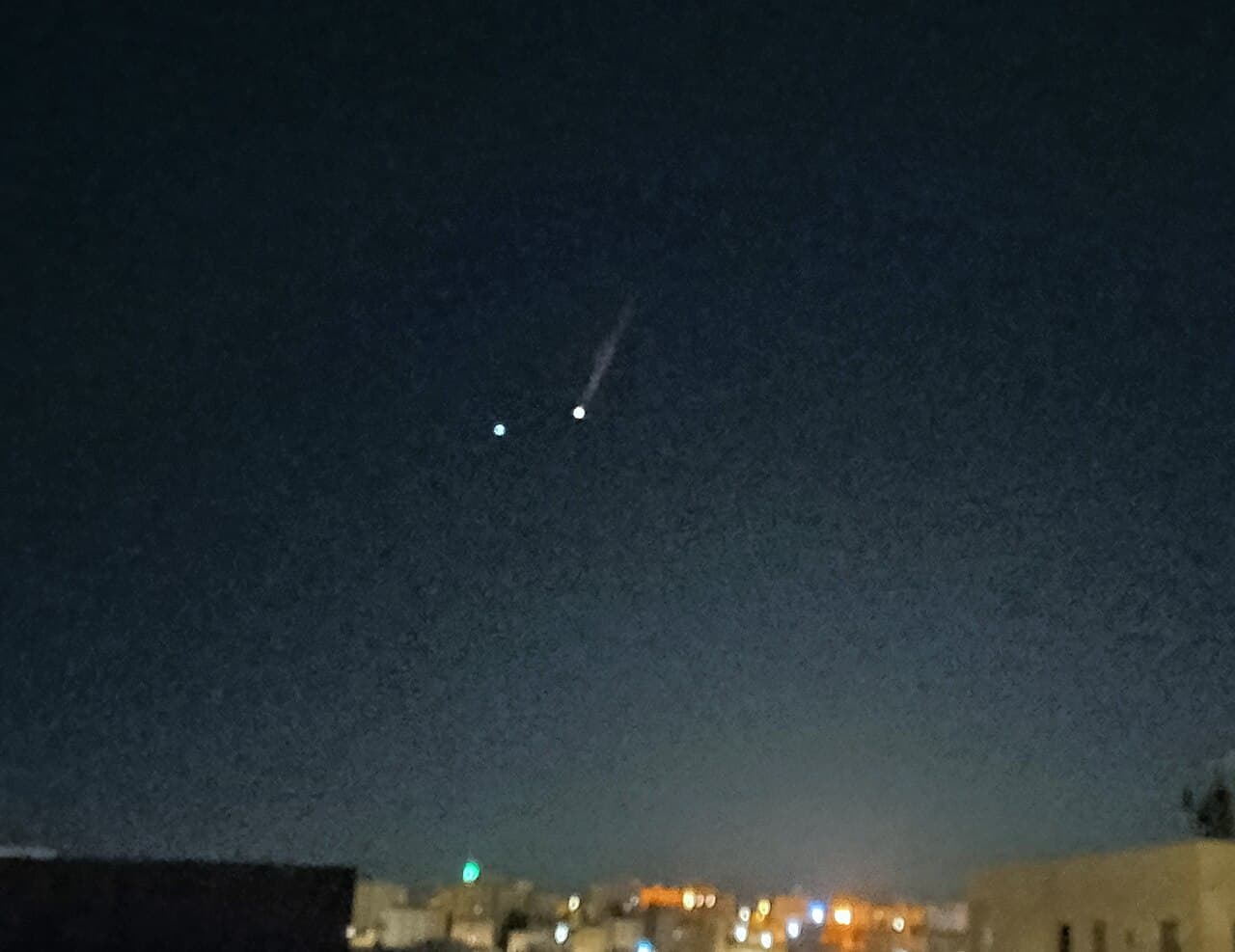 Dubai brucia, Bitcoin crolla, 8 Paesi chiudono il cielo: il giorno in cui è cambiato tutto