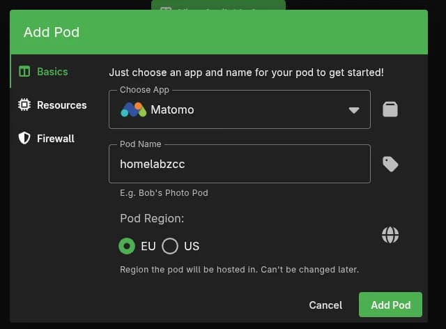 Schermata PikaPods con Matomo selezionato e pod name homelabzcc